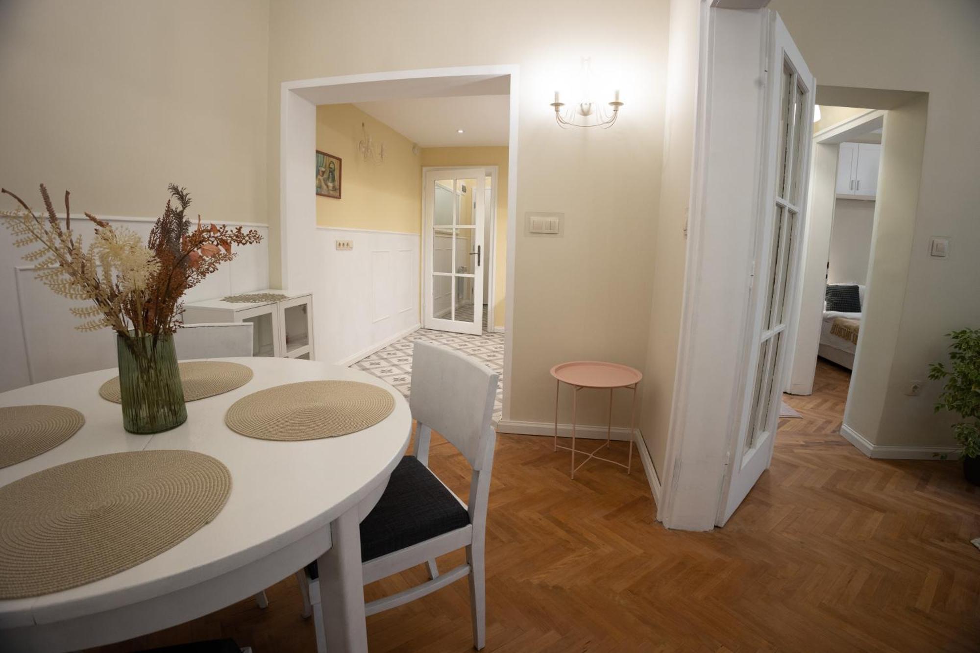Planeta Dos Sonhos - Fast Wi-Fi, 1Bdr, Top Centre Sofya Dış mekan fotoğraf