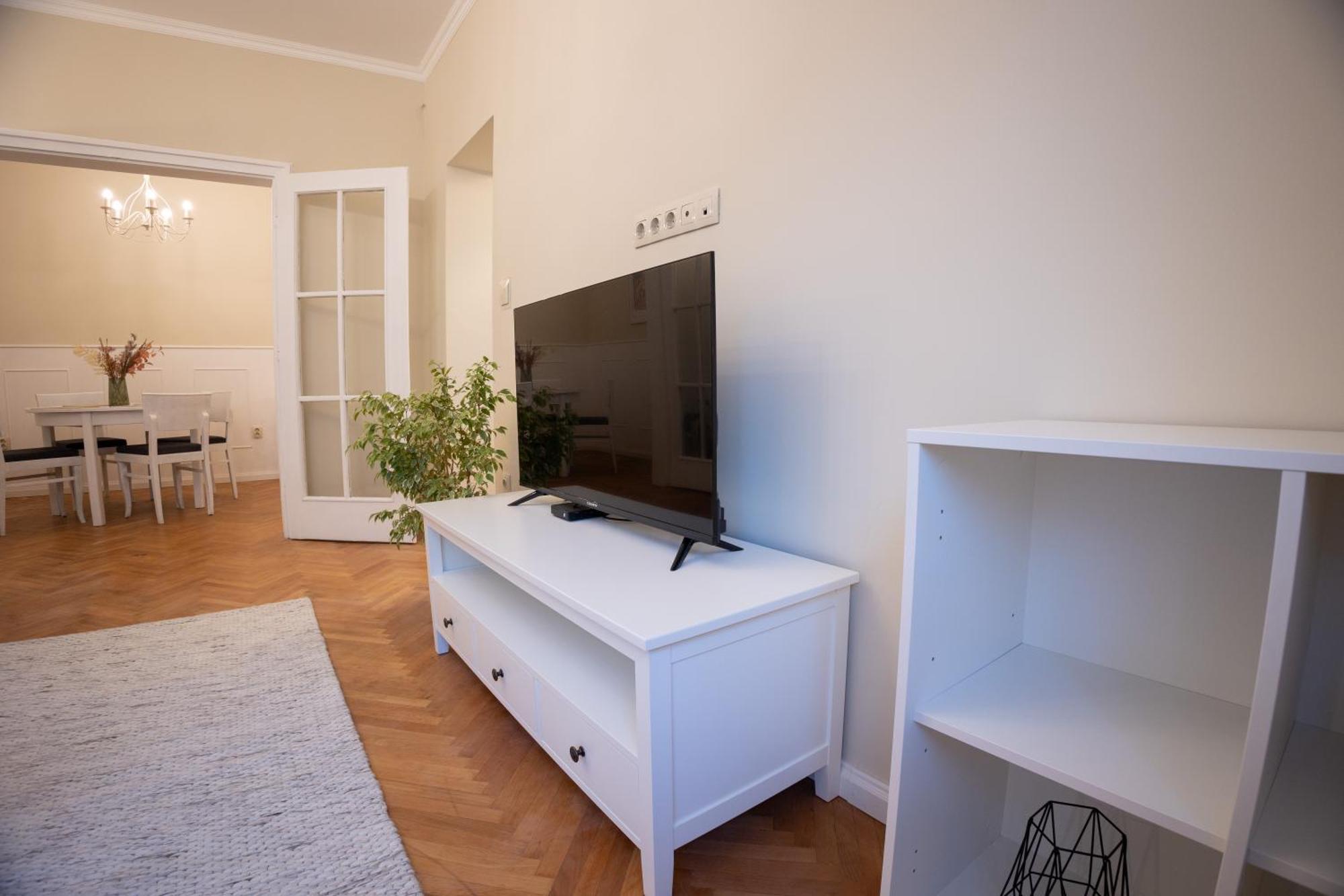 Planeta Dos Sonhos - Fast Wi-Fi, 1Bdr, Top Centre Sofya Dış mekan fotoğraf