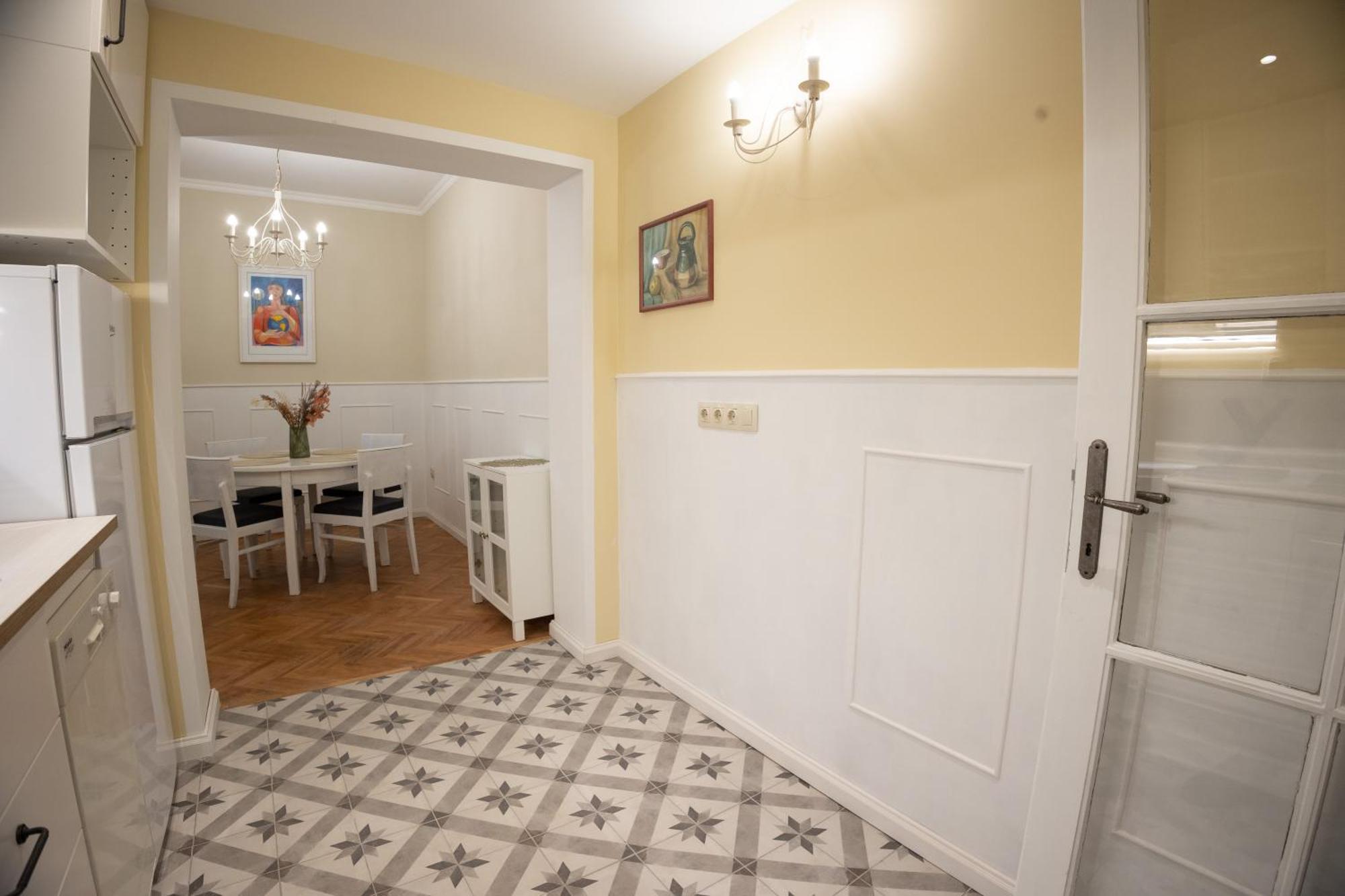 Planeta Dos Sonhos - Fast Wi-Fi, 1Bdr, Top Centre Sofya Dış mekan fotoğraf